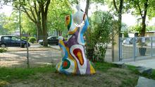 Kaveh Ziapour und die Kinder: &bdquo;Hundertwasser-Nanas&ldquo; (2009/2011)